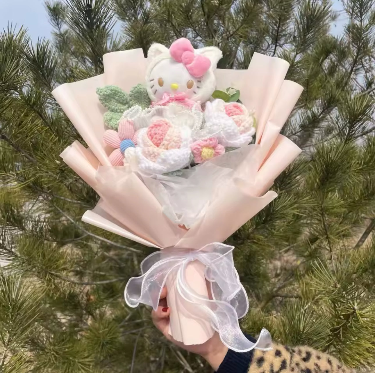 HK Light Pink Crochet Flower Bouquet