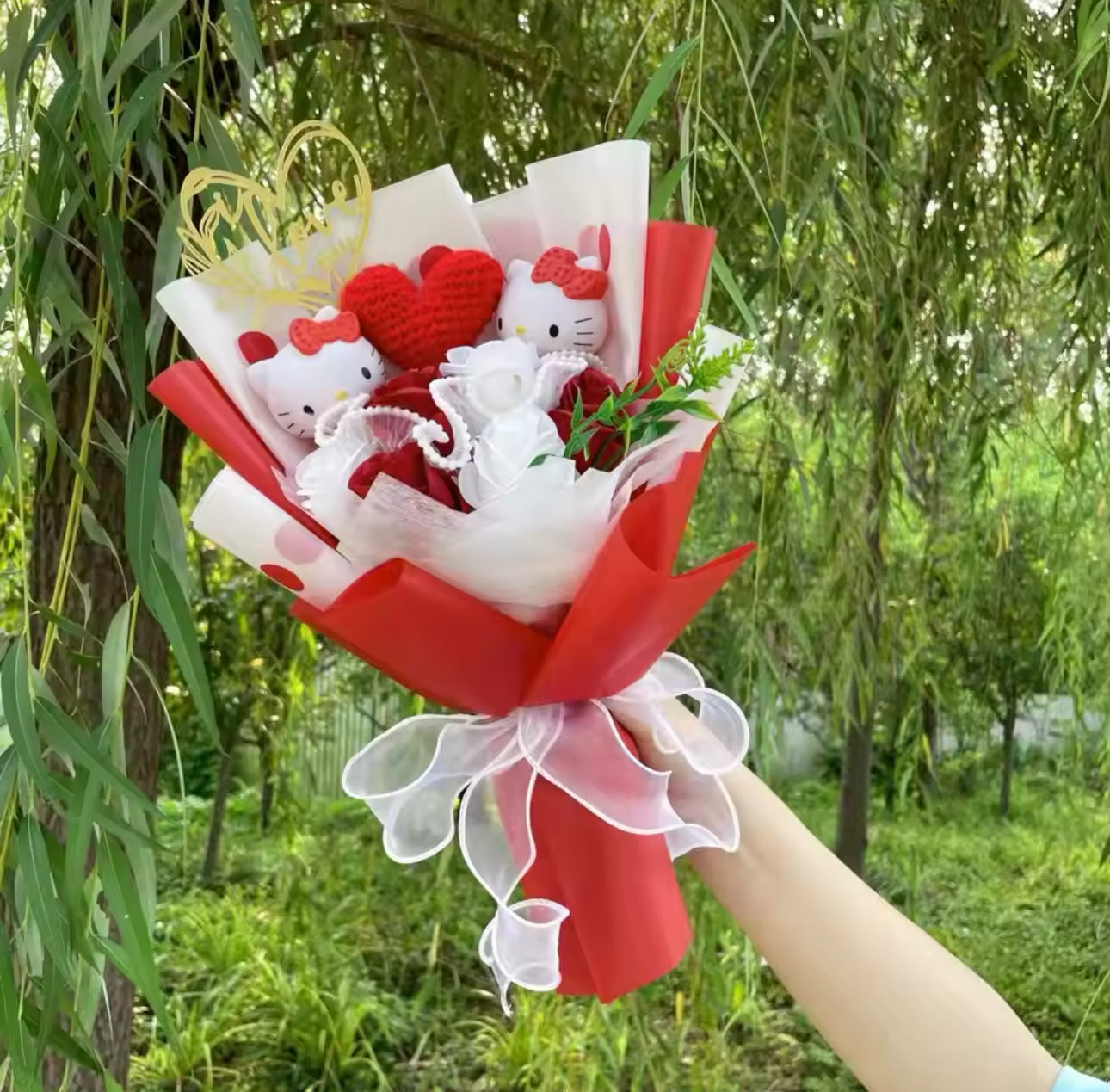 HK  Red Love Flower Bouquet