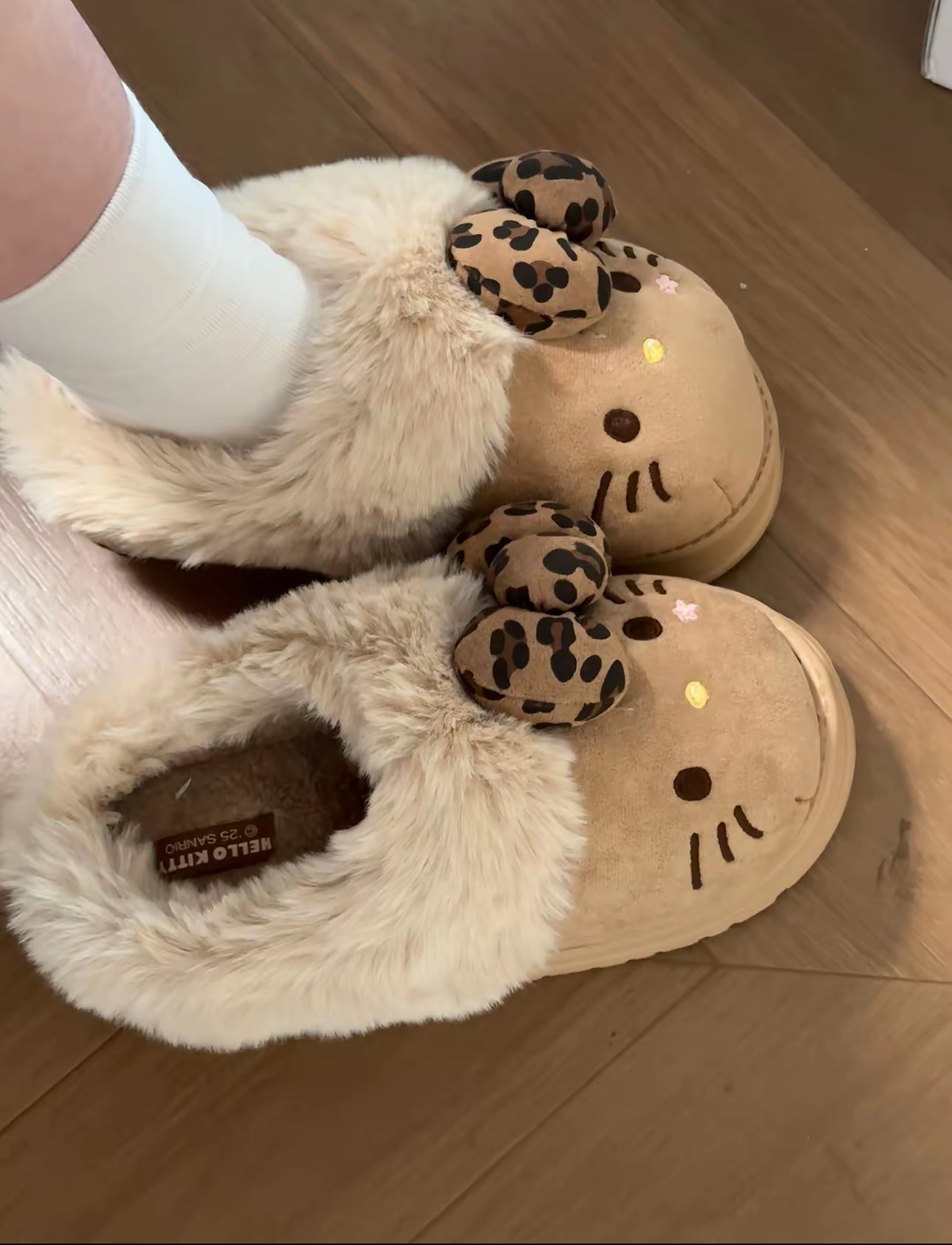 Viral HK Fluffy Slippers