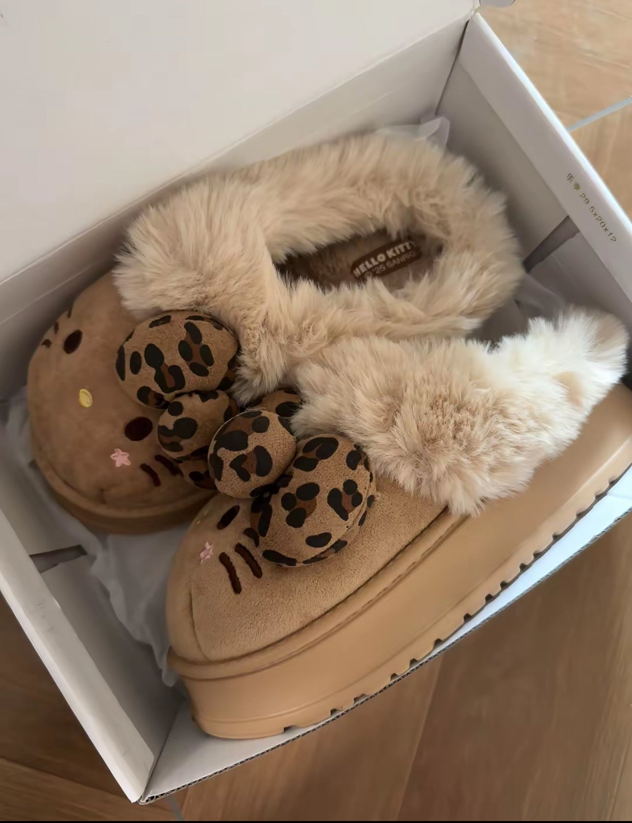 Viral HK Fluffy Slippers