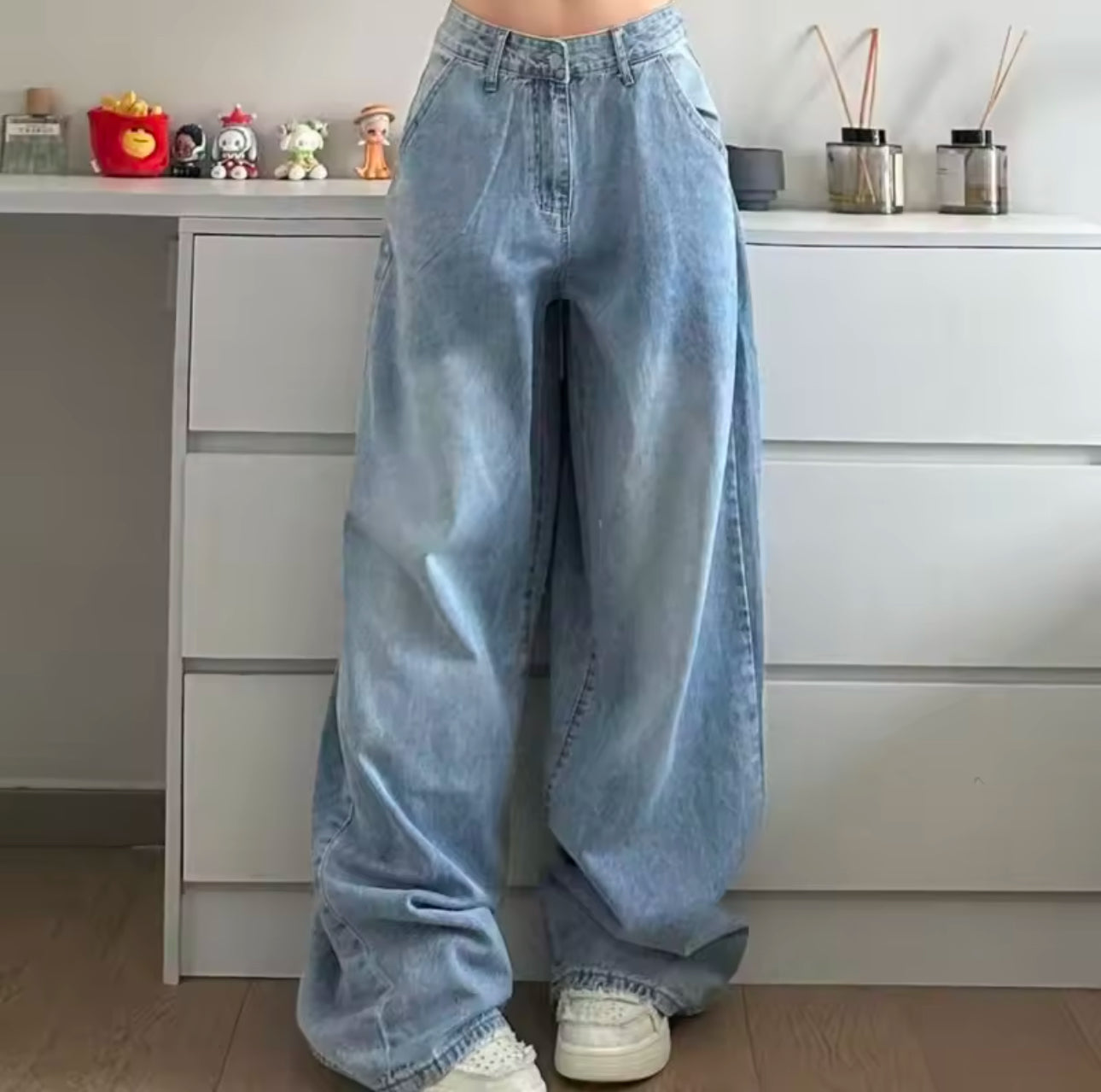 HK logo Jeans